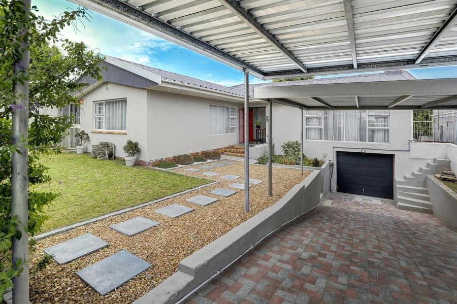 3 Bedroom Property for Sale in Avondale Western Cape